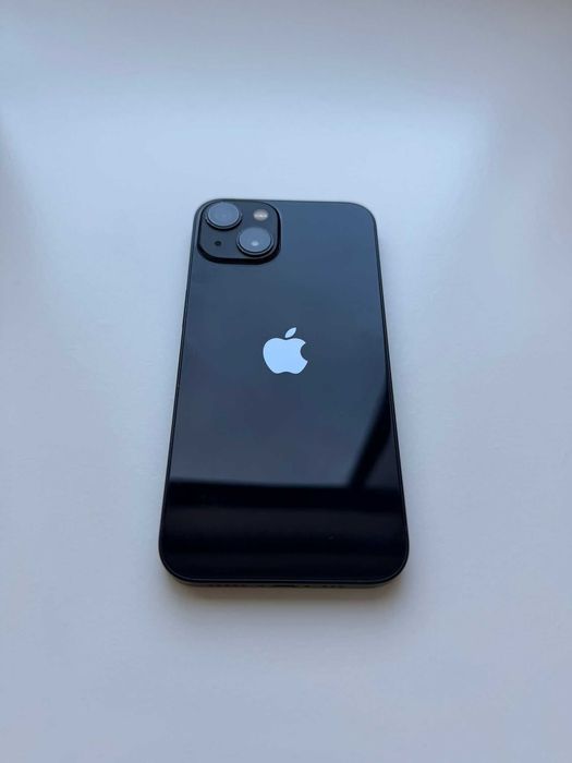 iPhone 13 128GB Azul Meia-Noite em Excelente estado + Cases diversas