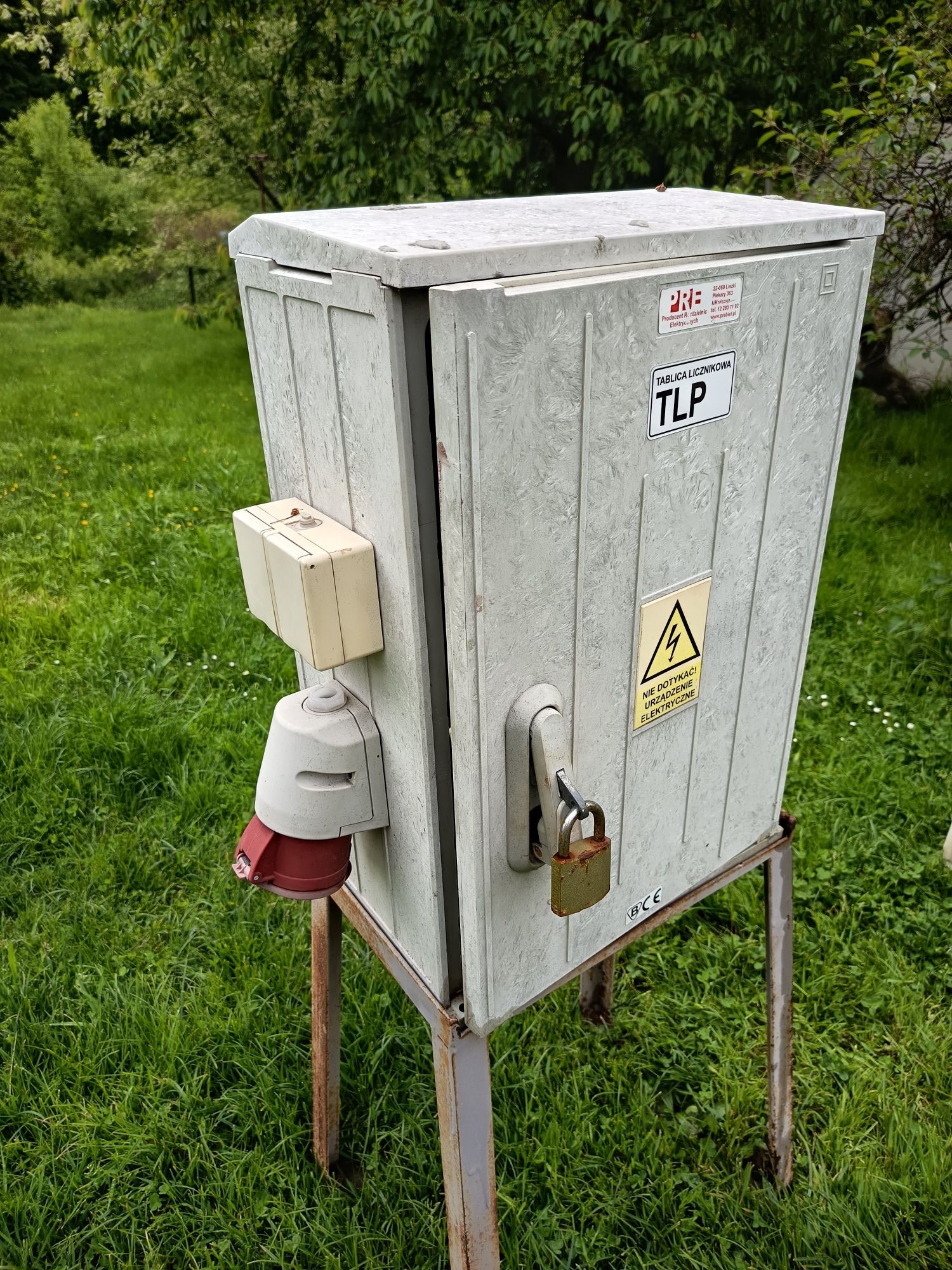 Skrzynka elektryczna na budowę.