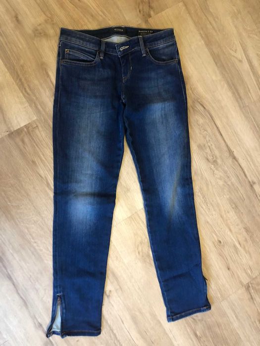 джинсы от  Guess