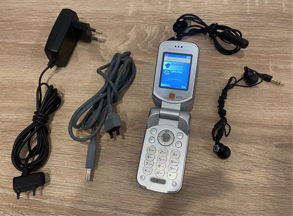 Telefon Sony Ericsson W300i Walkman - Komplet! - Retro, klapka