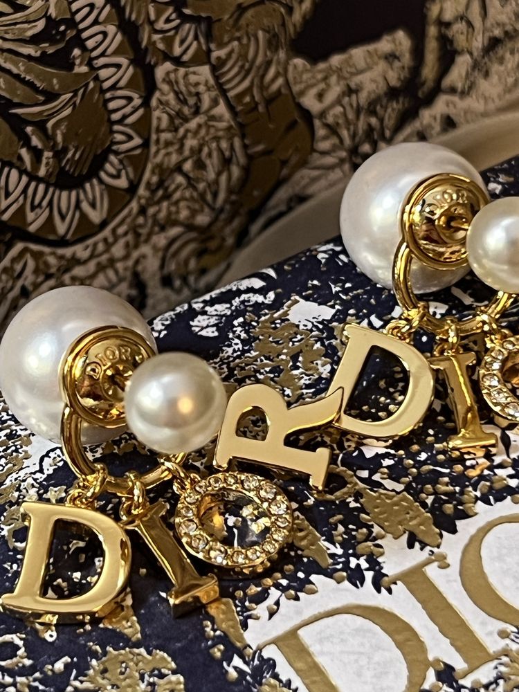 Dior kolczyki zlote z opakowaniami