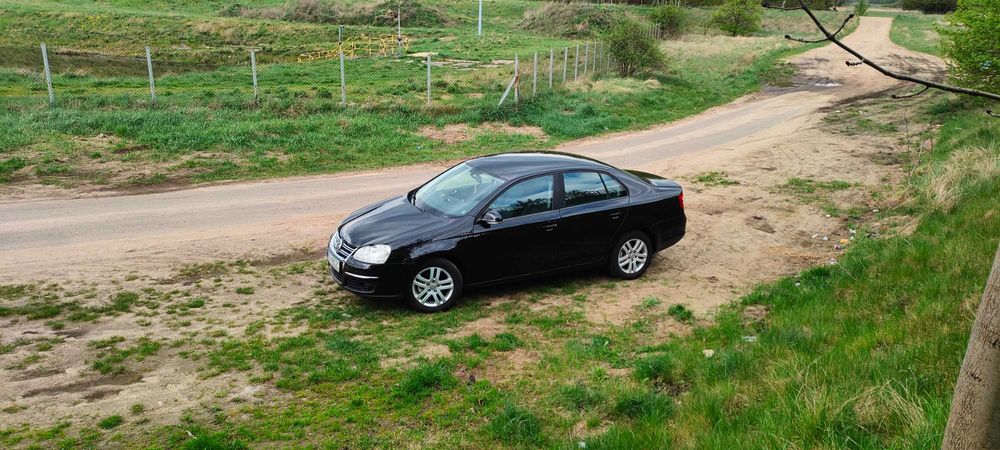 Volkswagen Jetta 1.6 102