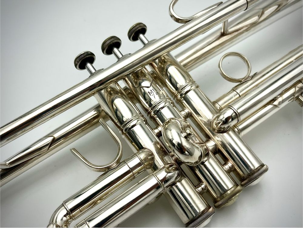 Trąbka Vincent Bach Stradivarius LR 43