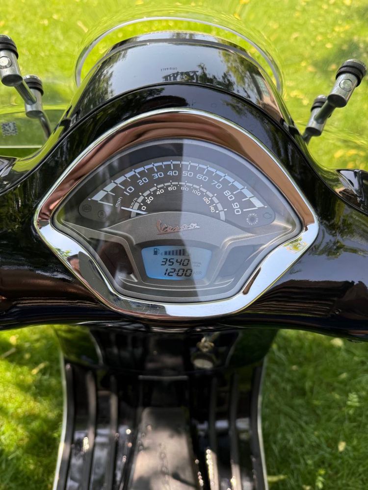 Vespa gts 300 продам майже новий