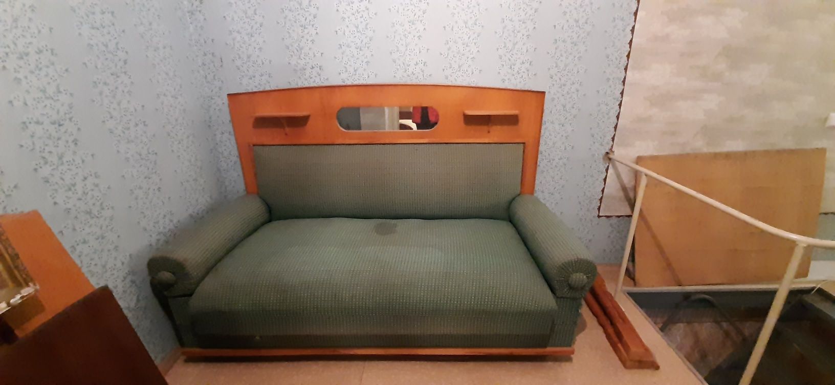 Раритетный диван, сталинской эпохи.
