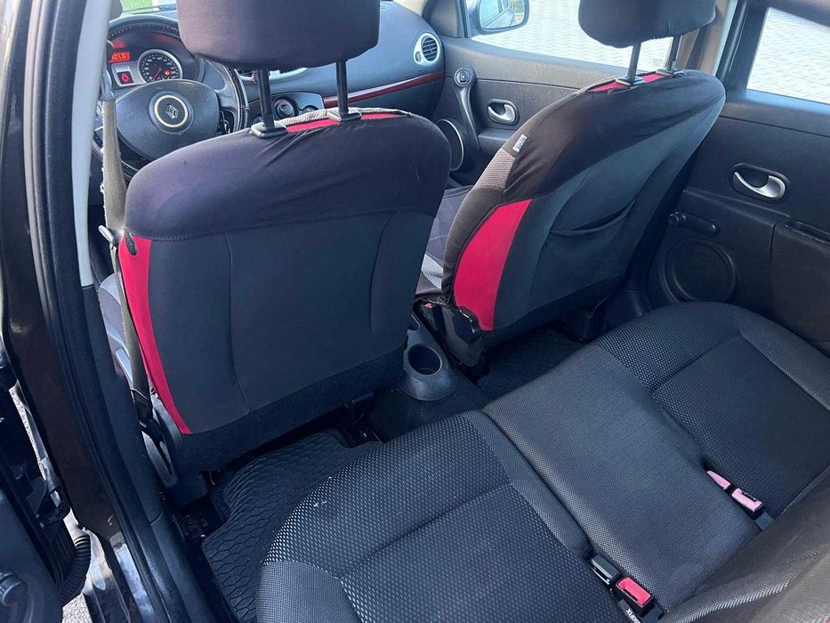 Renault Clio III RipCurl 1.2 16V 75cv (para desocupar)