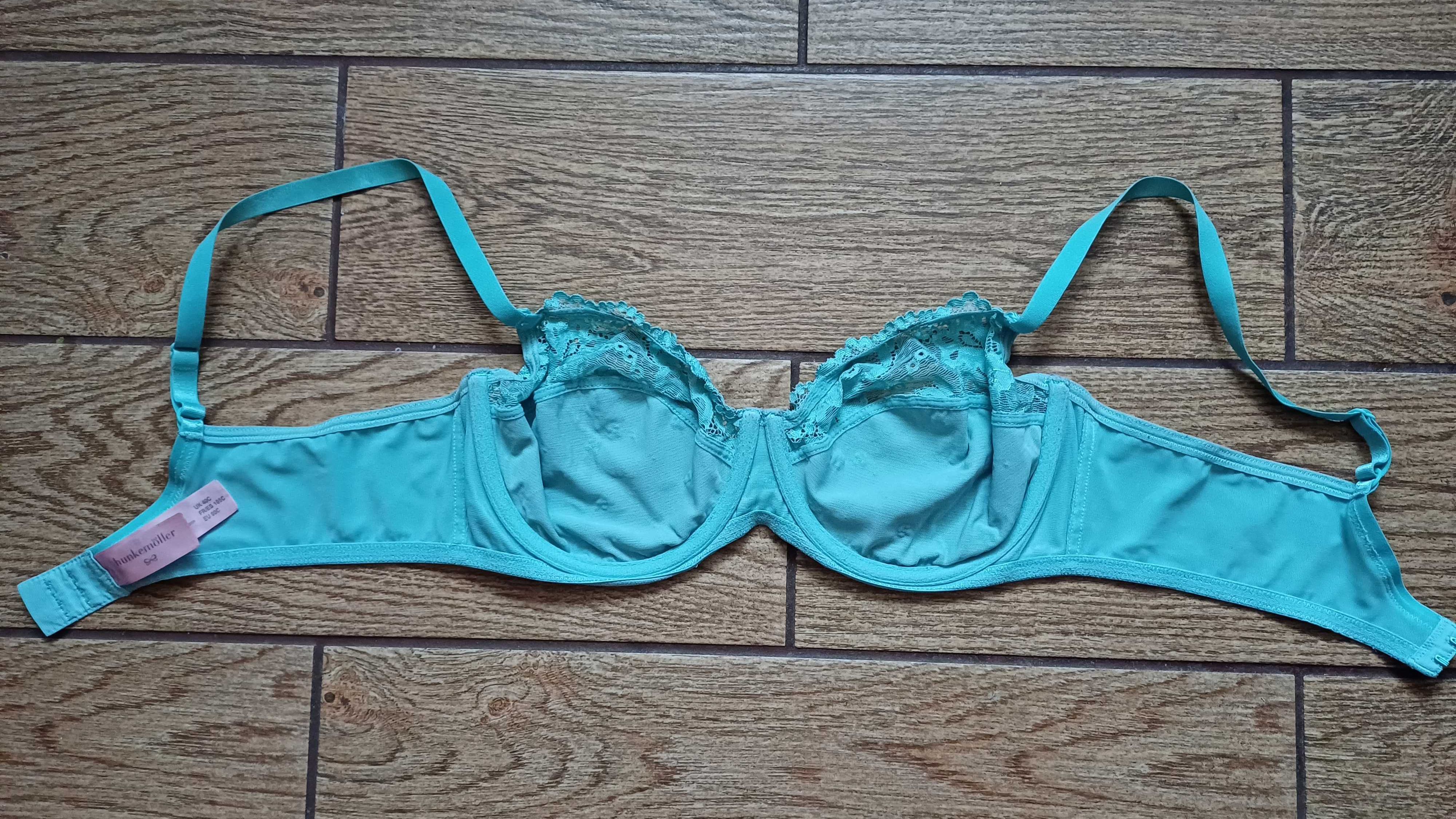 Miętowy biustonosz Hunkemöller r. 90 C