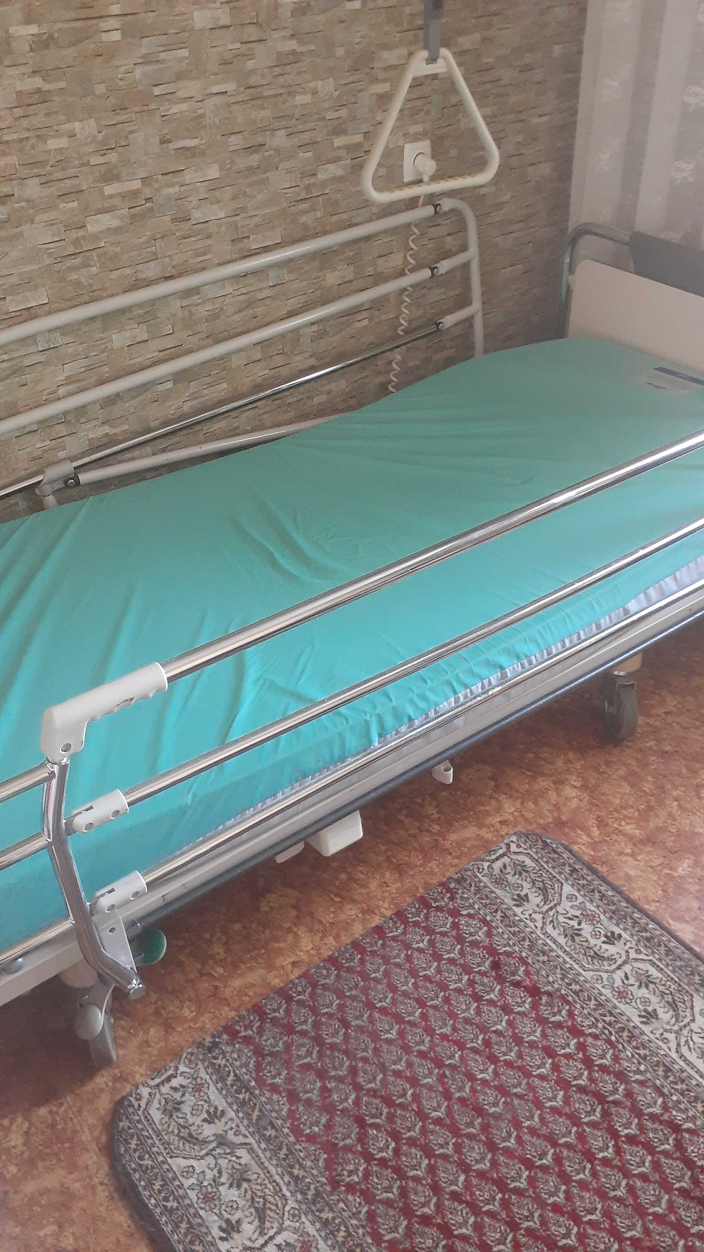 Ліжко медичне для інвалідів