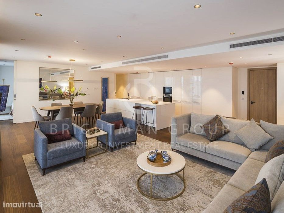 Apartamento T3 com vista panorâmica para o Rio Tejo