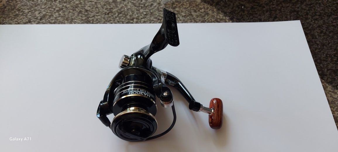 NOWY kołowrotek wędkarski Gear Ratio, model HA3000.