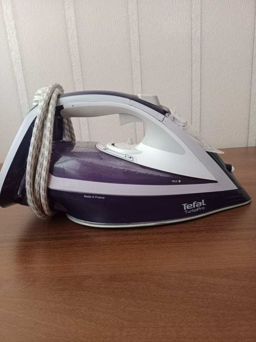 TEFAL TURBO PRO FV5615 утюг, с которым любая глажка в удовольствие!!!