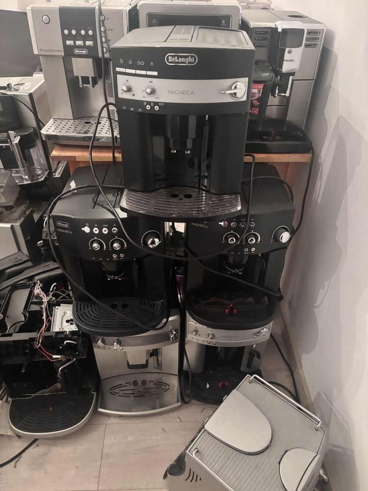 Кавомашина Delonghi magnifica  , автоматична кавомашина