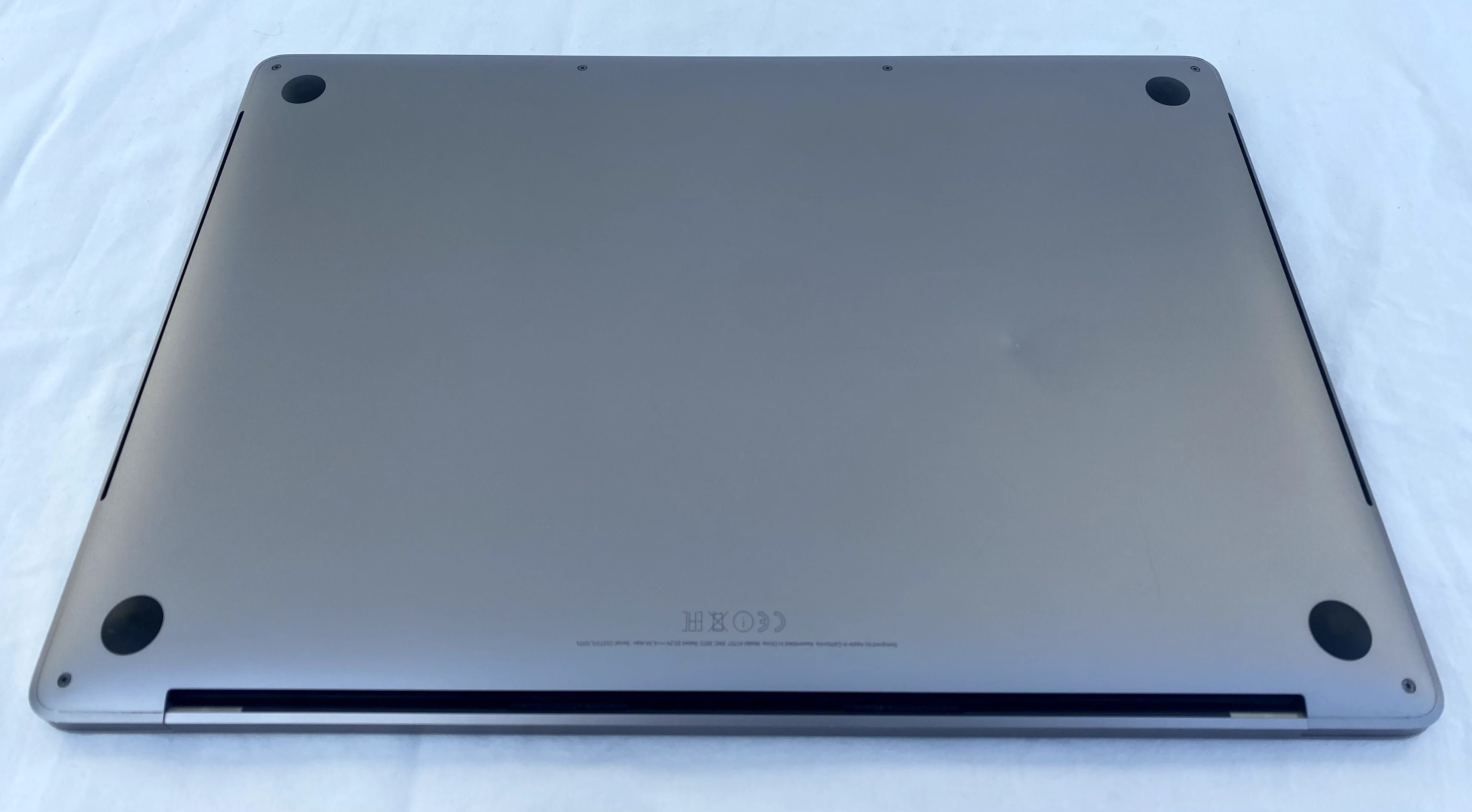 Macbook PRO 15 2016 i7 2,6 GHz SSD 256 GB 16 GB RAM 2,6 GHz Radeon Pro