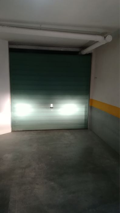Garagem BOX. ( CENTRO DE VISEU ) ALUGAR