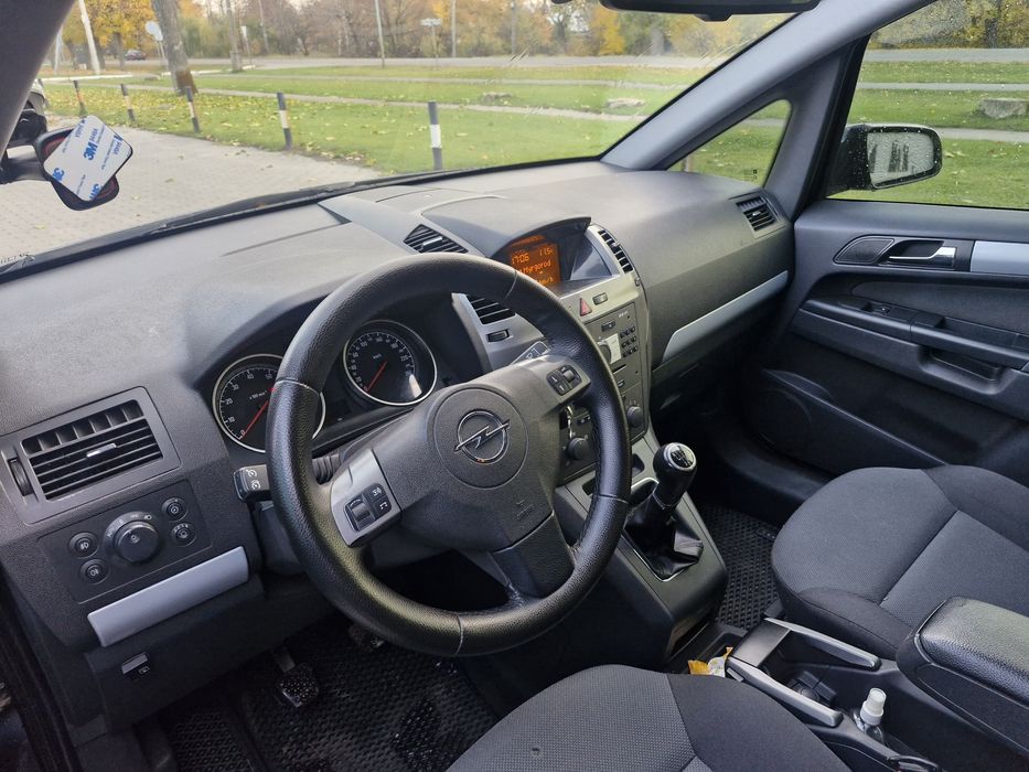 Opel Zafira 1.6 Газ-бензин