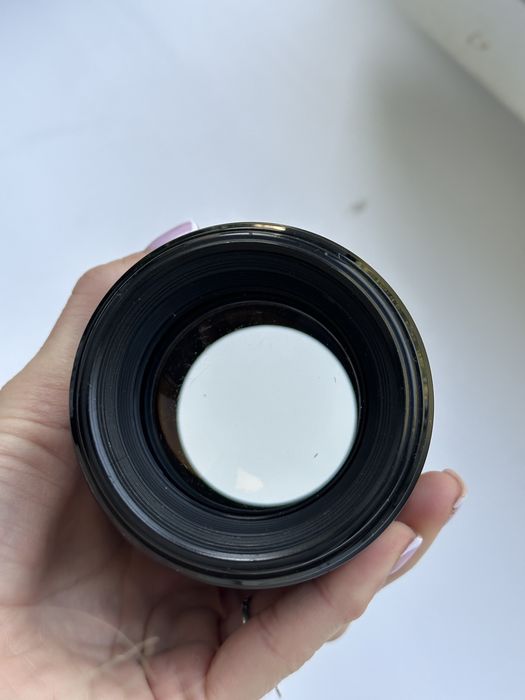 Обьектив Canon  85мм 1.8