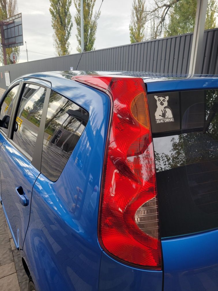 Nissan  note 1,6 automatic