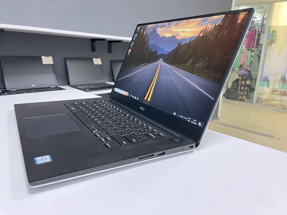 Dell Precision 5520 | i7-7820HQ|24GB RAM|SSD 256|Quadro M1200|Гарантія