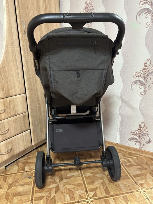 Прогулянкова коляска Carello Bravo