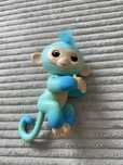 Małpka Fingerlings interaktywna