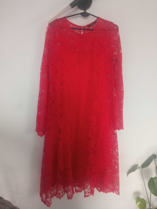 Sukienka koronkowa czerwona