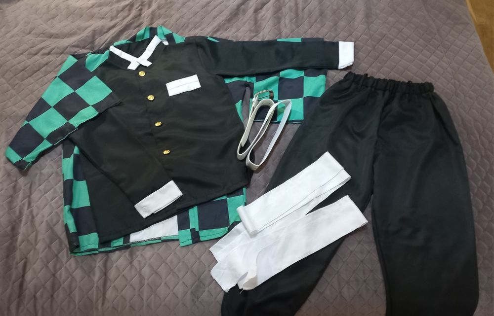 Косплей Танджиро Камадо. Клинок який знищує демонів.