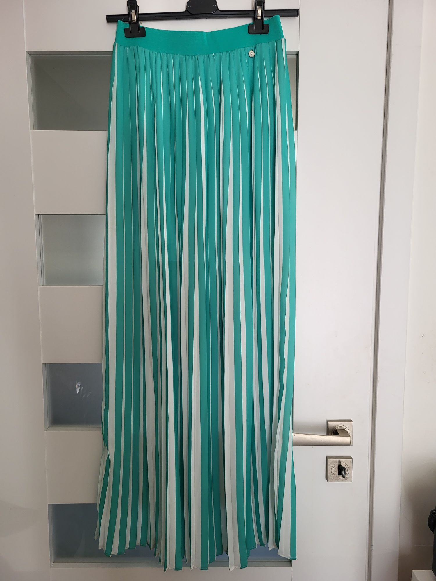Długa, biało-zielona spódnica Eva Minge