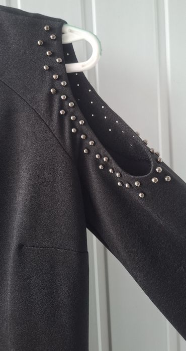 Черное женское, нарядное платье.