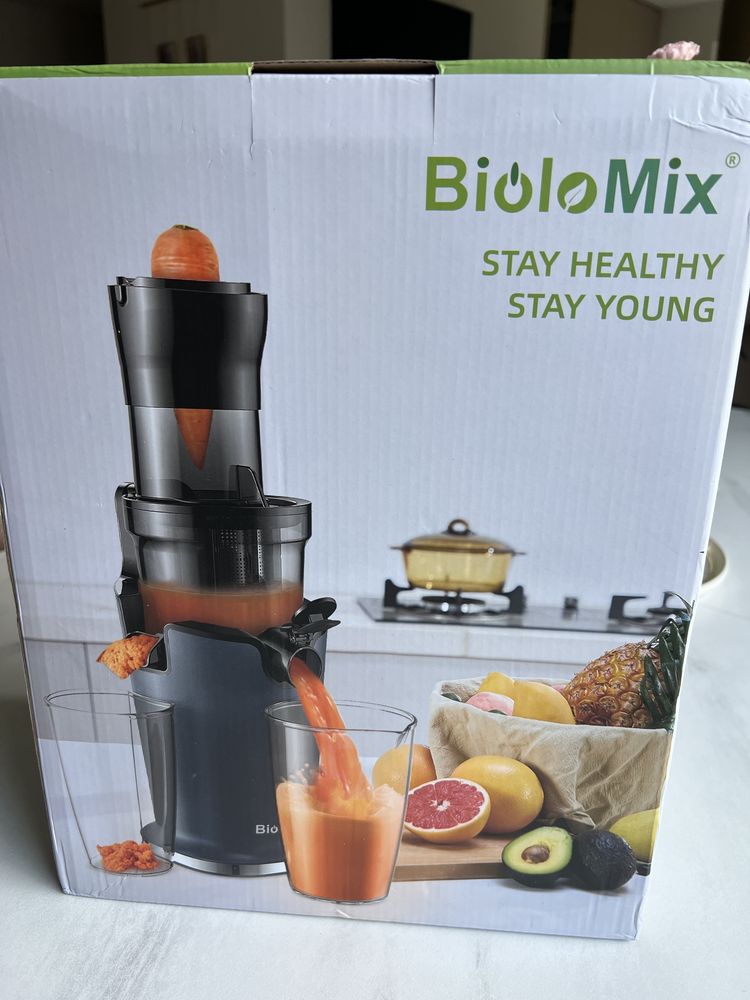 Nowa wyciskarka wolnoobrotowa BioloMix do soków