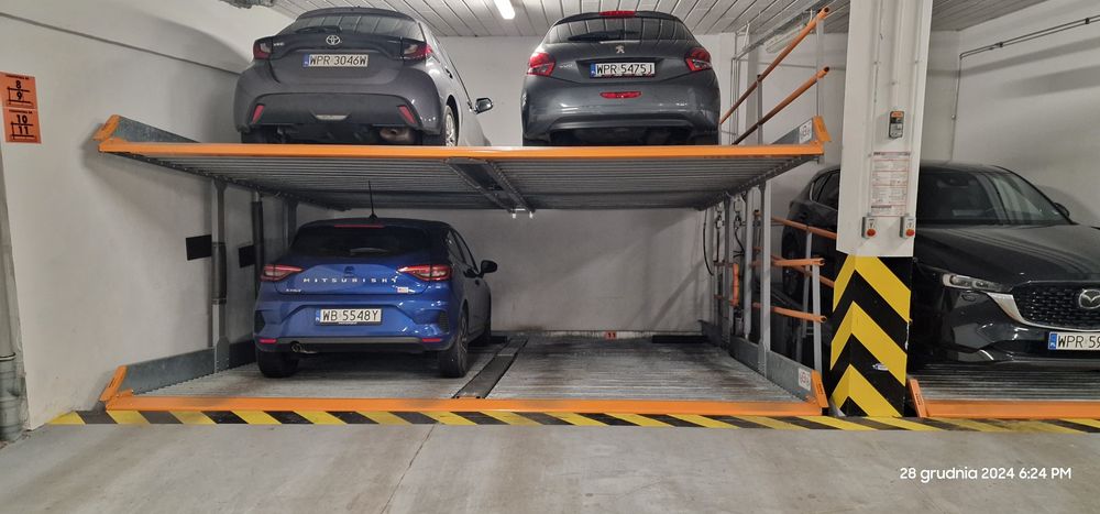 Sprzedam miejsce parkingowe w garażu w Piastowie