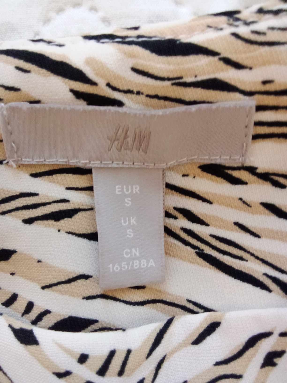 Sukienka zebra H&M 36 MIDI