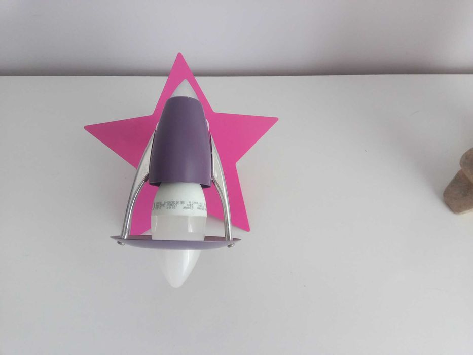 Kinkiet uśmiechnięta gwiazdka do pokoju dziecięcego lampa lampka