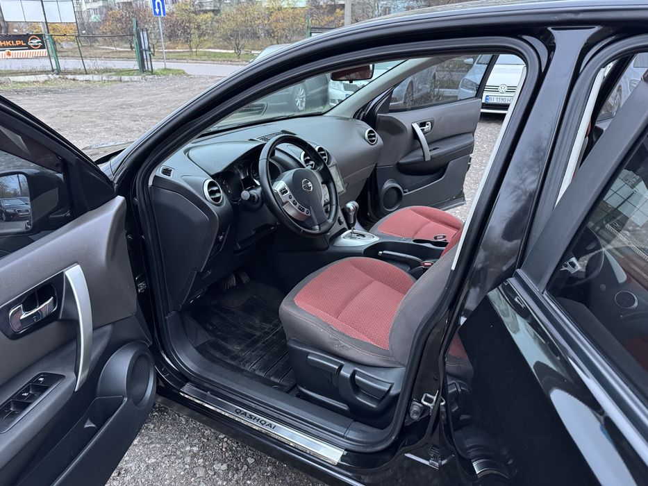 Продам офіційний Nissan Qashqai