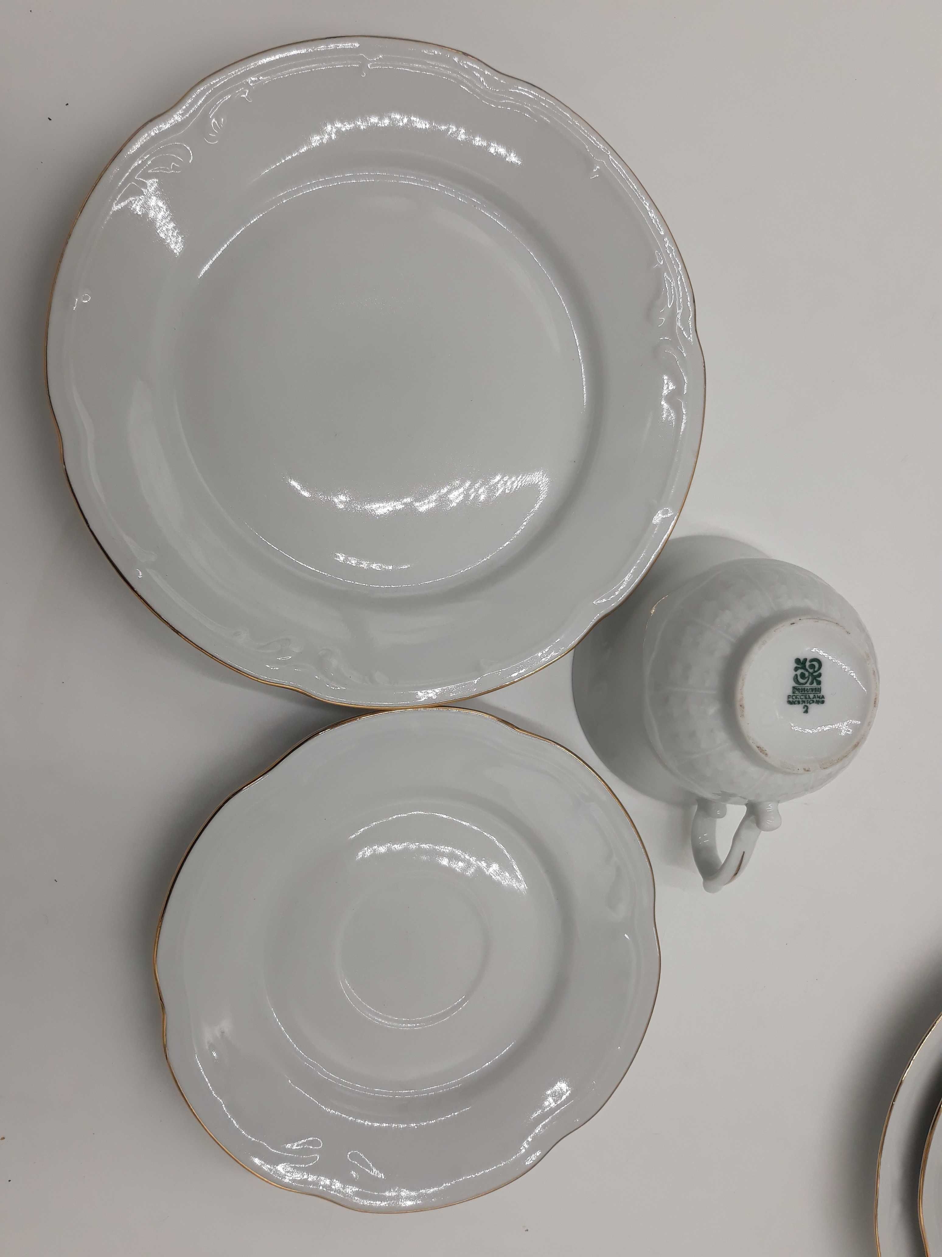 Filiżanki porcelanowa, spodek t. deserowy Włocławek, reliefy, złocenia