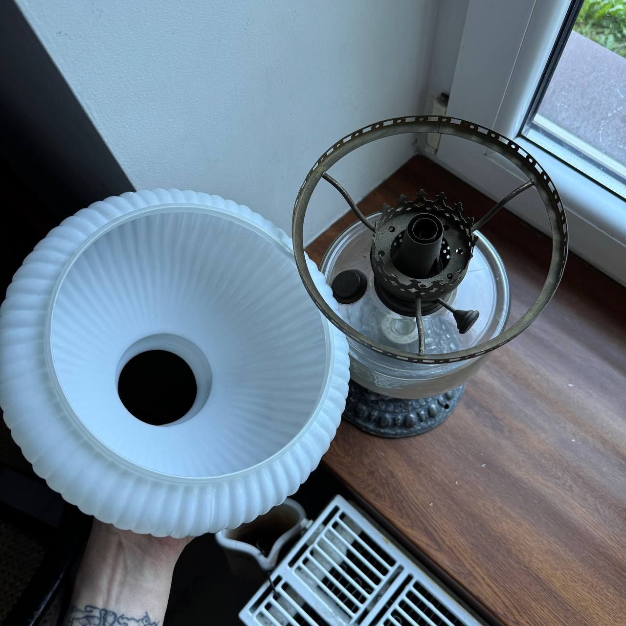 Lampa naftowa Szklana początku XX wieku