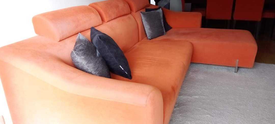 Sofá em muito bom estado com chaise longue