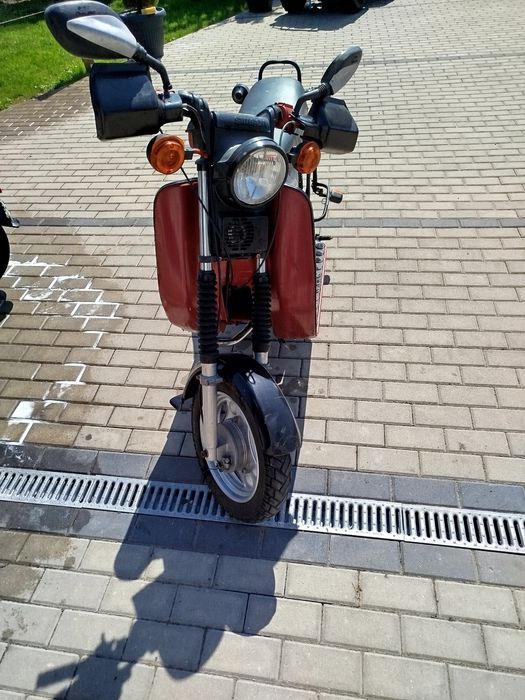 Simson Sr 50
Sprzedam Simsona SR 50 – skuter (1989 r.)