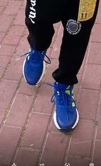 Фирменные кроссовки Adidas
