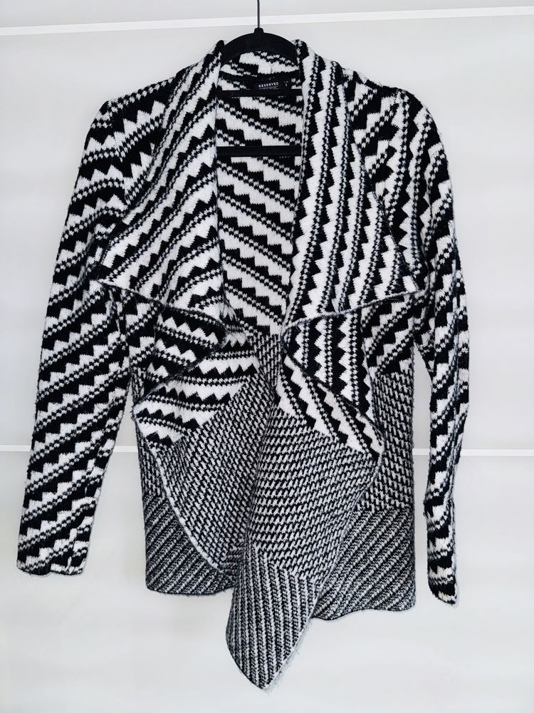 Reserved sweter luźny czarno biały gruby duży s 36