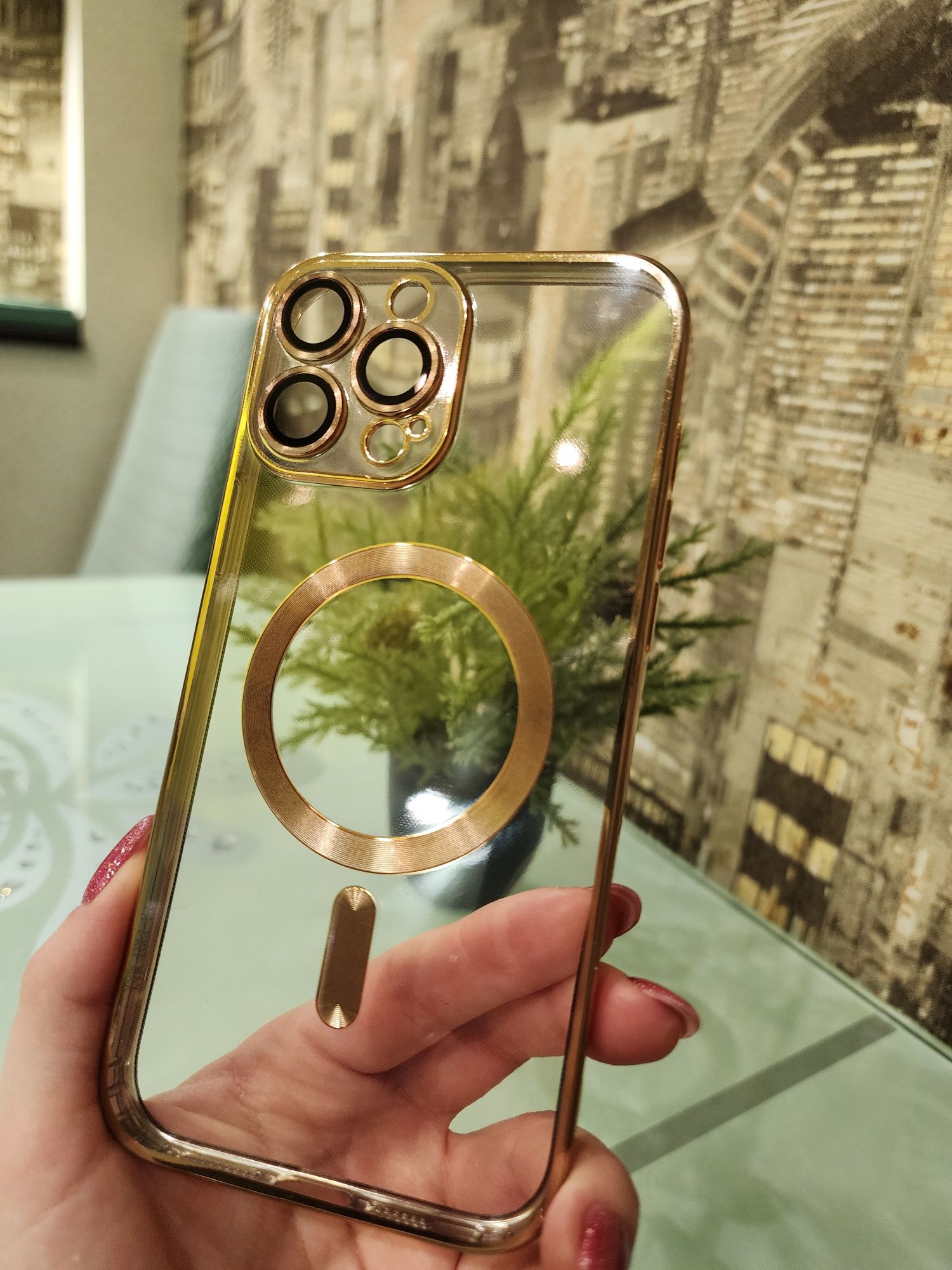 Золотой чехол iphone 13 pro max