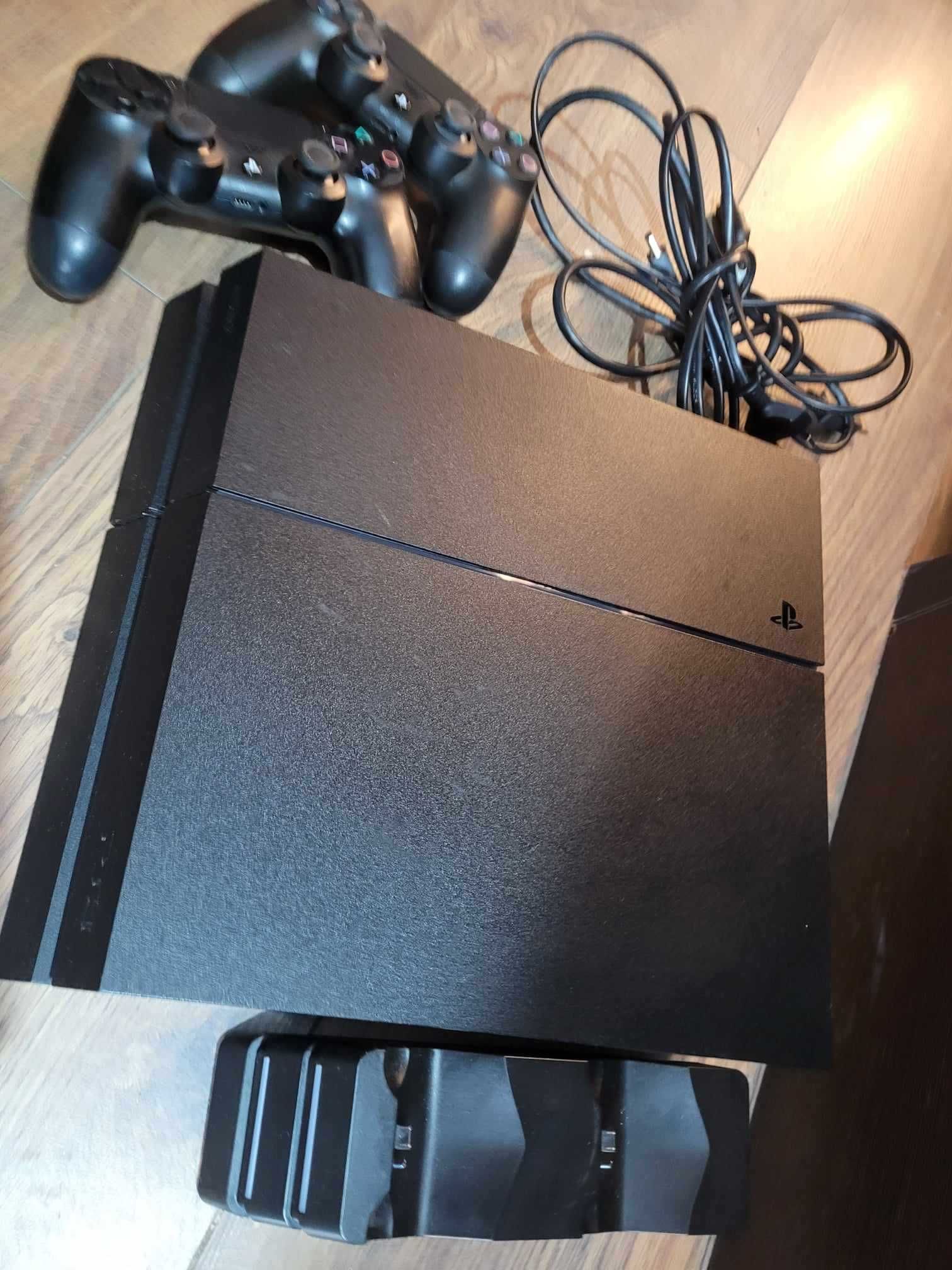 konsola  4 PS4 (CUH-1216B) 500gb