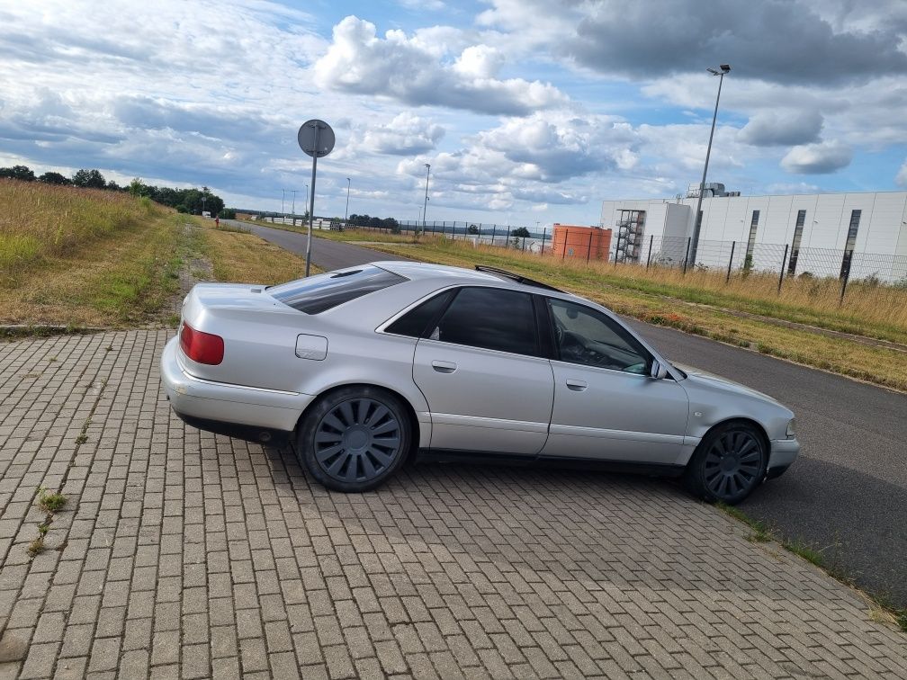 Audi A8 D2 4.2 polift bez lpg