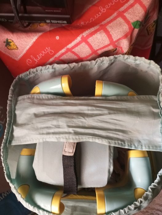 Cama para bebê praticamente nova