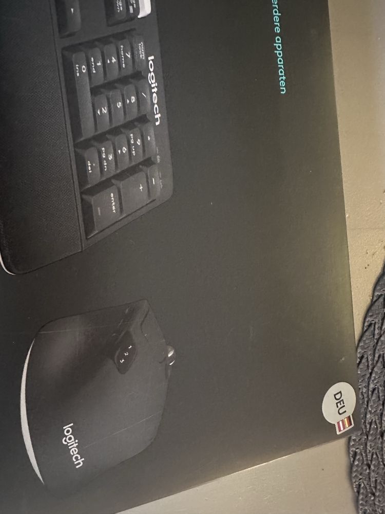 Logitech MK850 zestaw klawiatura QWERTZ + mysz bezprzewodowa