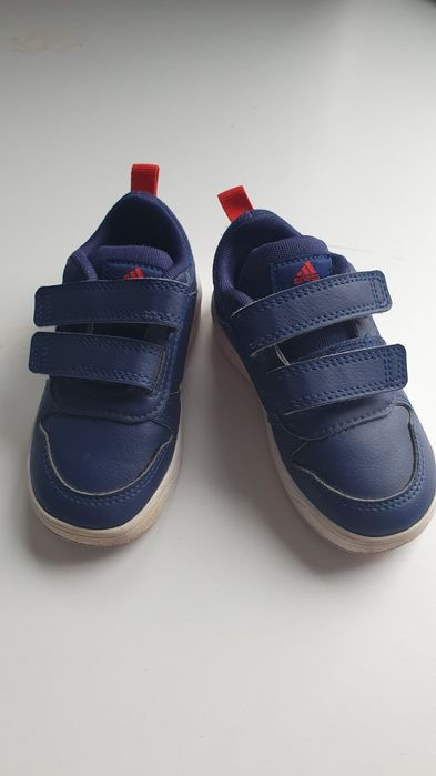 Adidasy rozmiar 23 dla chłopca