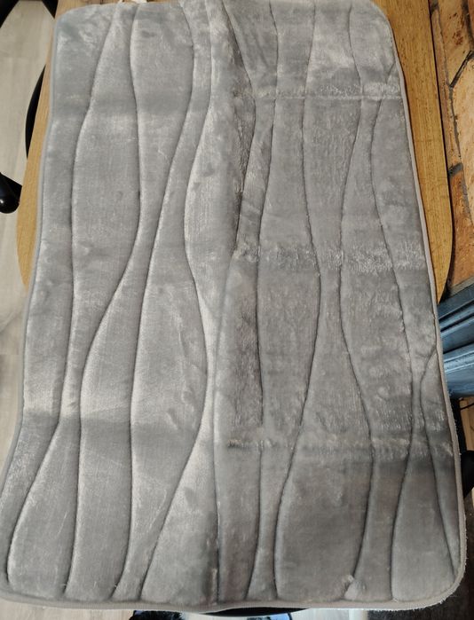 Mata dywanik łazienkowa MIULEE z pianki memory 76,5 × 48 cm