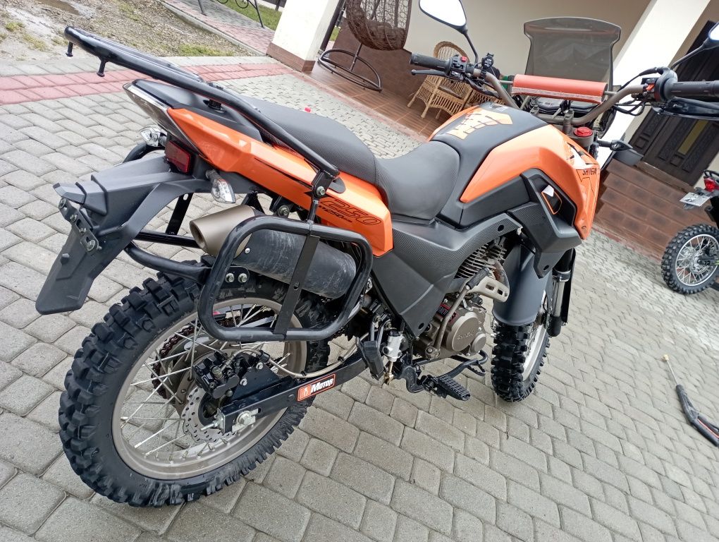 Продам мотоцикл sineray XT 250.