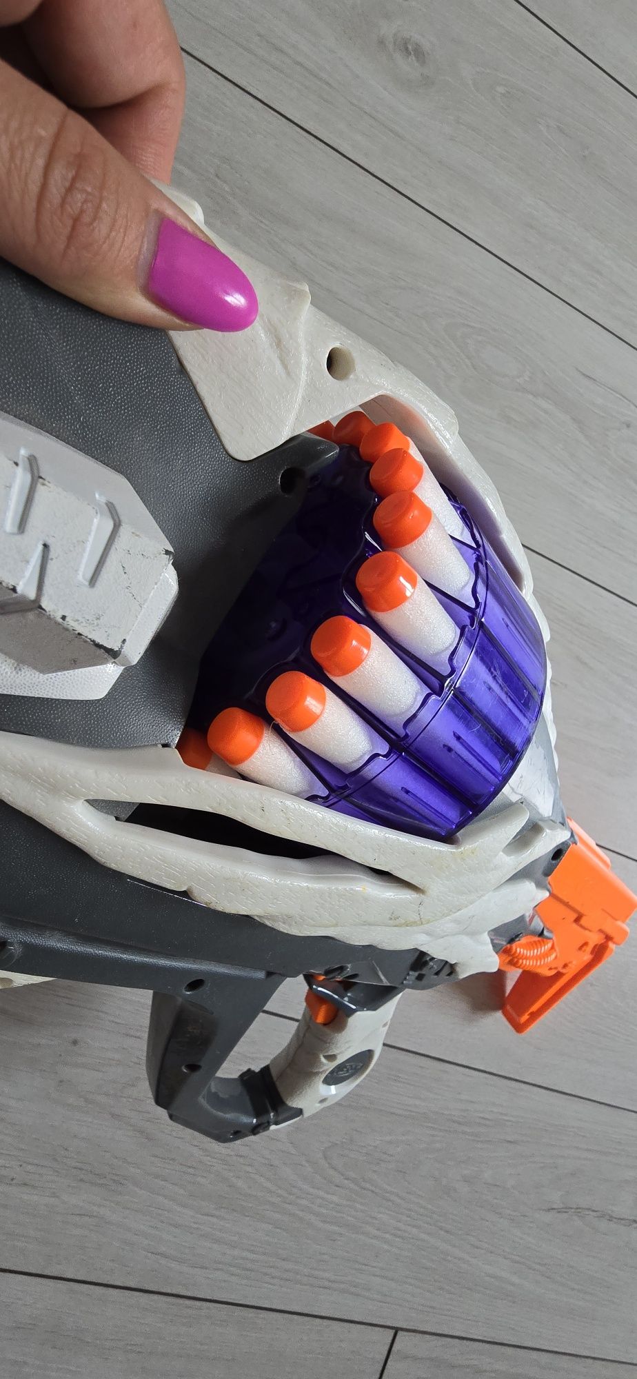 Nerf INCISOR z pełnym magazynkiem