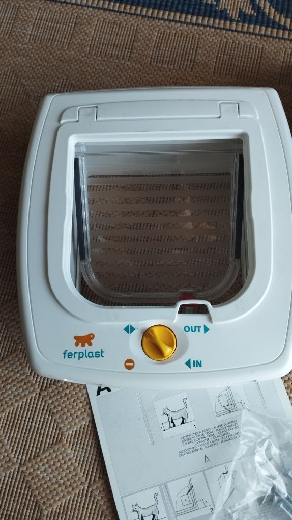 Porta para gatos e cães pequenos