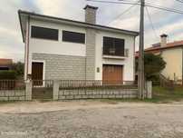Casa Isolada em Chaves - 4 Quartos e 3 Casas de Banho